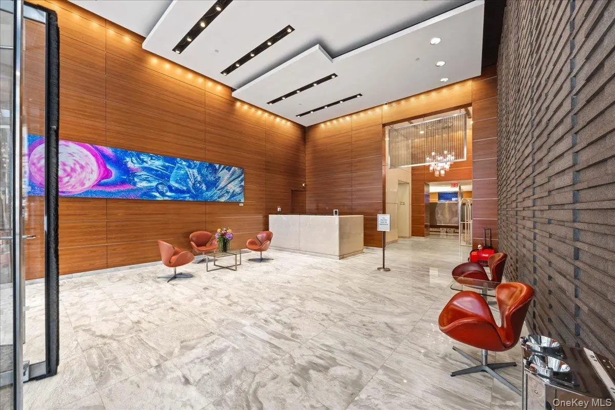 350 W 42nd ST #19I, New York (manhattan), NY 10036
