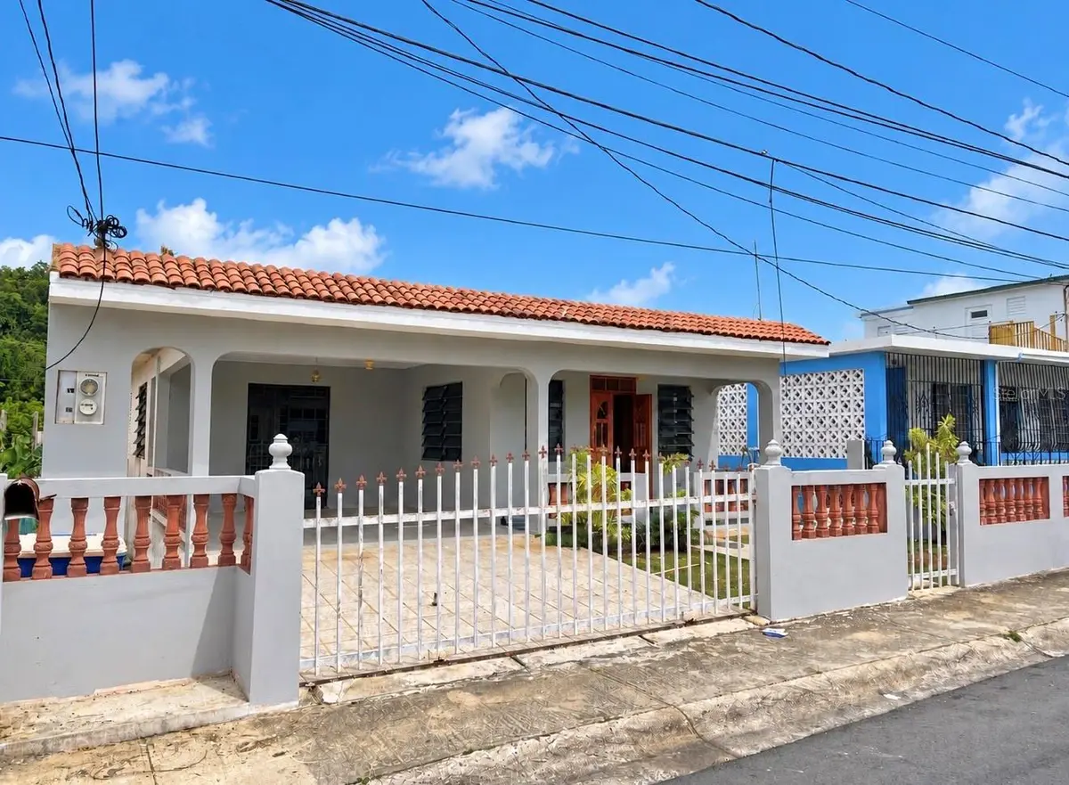 #635 18 ST. URB. VISTA VERDE, Aguadilla, PR 00603