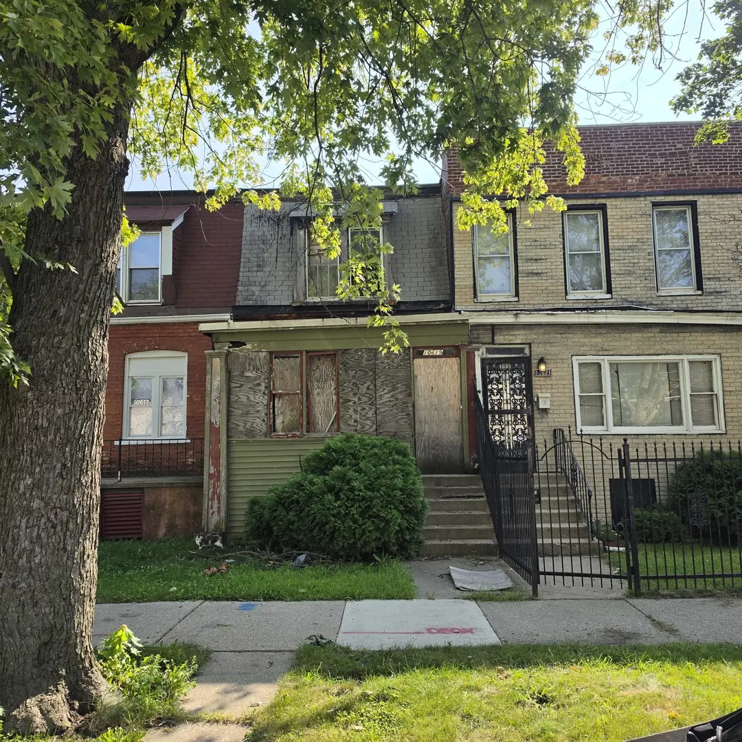 10619 S Champlain AVE, Chicago, IL 60628