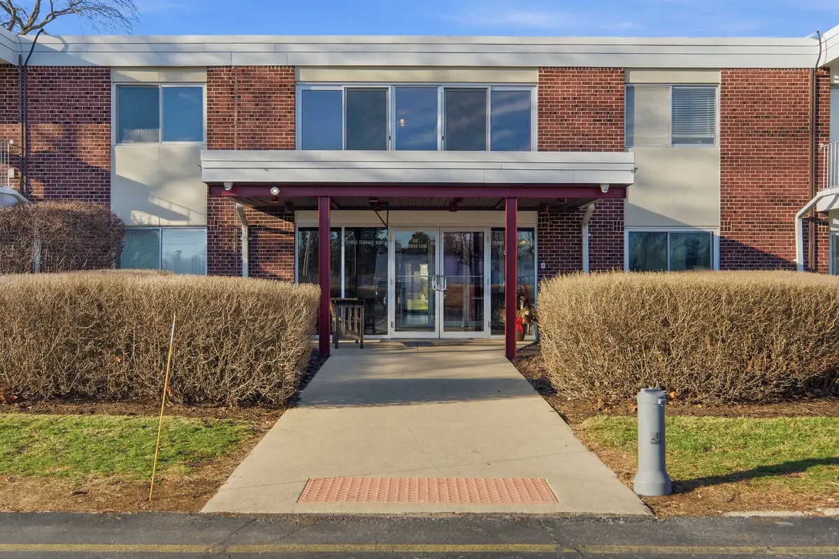 100 Deborah LN #28B, Wheeling, IL 60090