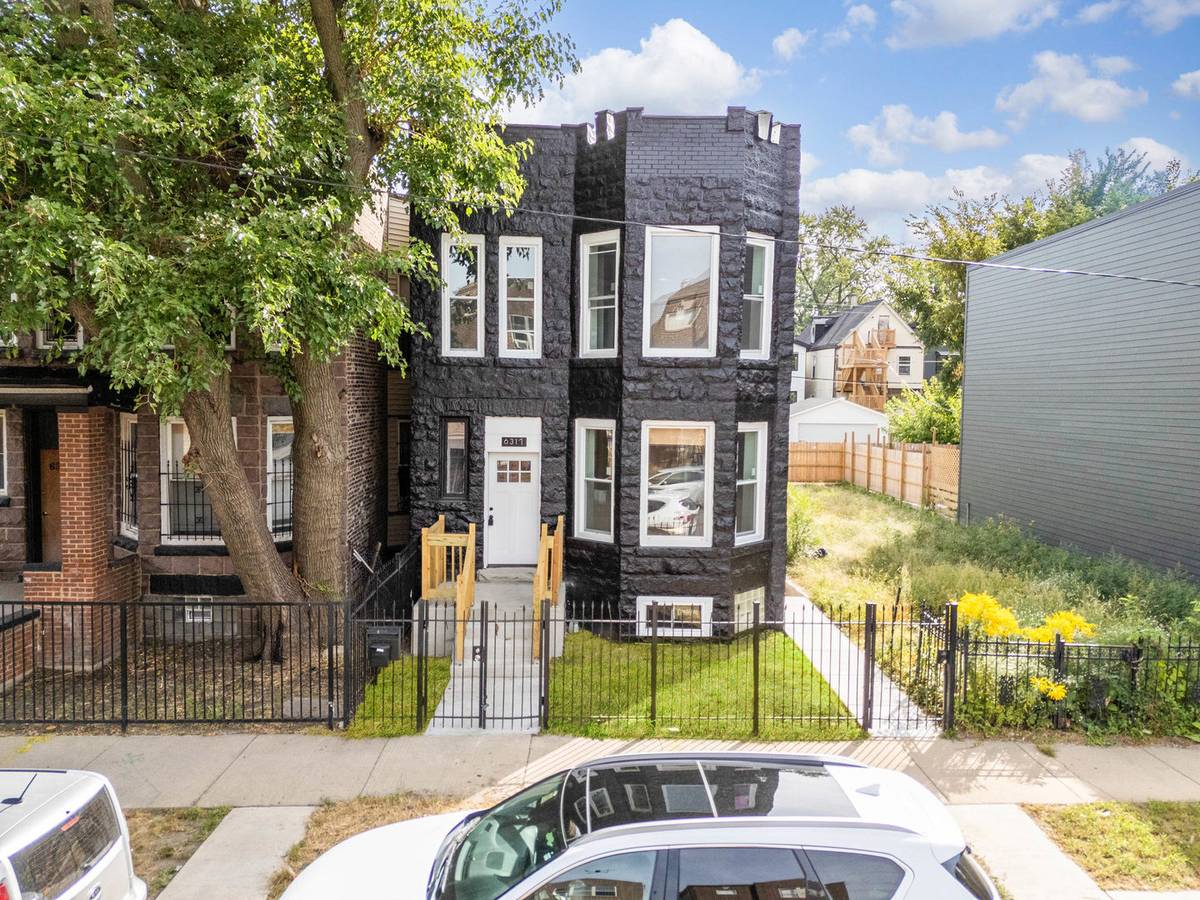 6317 S Eberhart AVE, Chicago, IL 60637