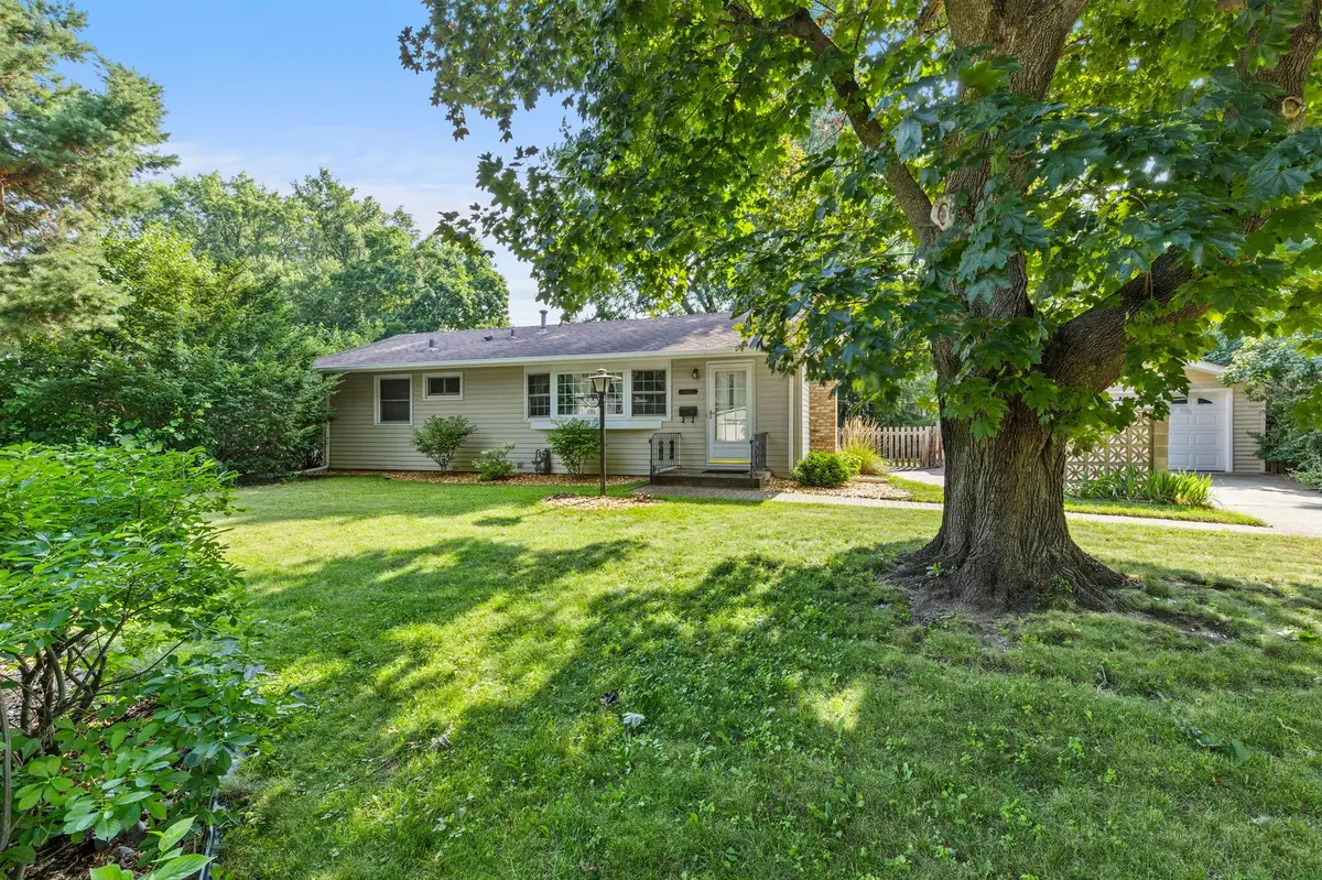 10433 Washburn AVE S, Bloomington, MN 55431