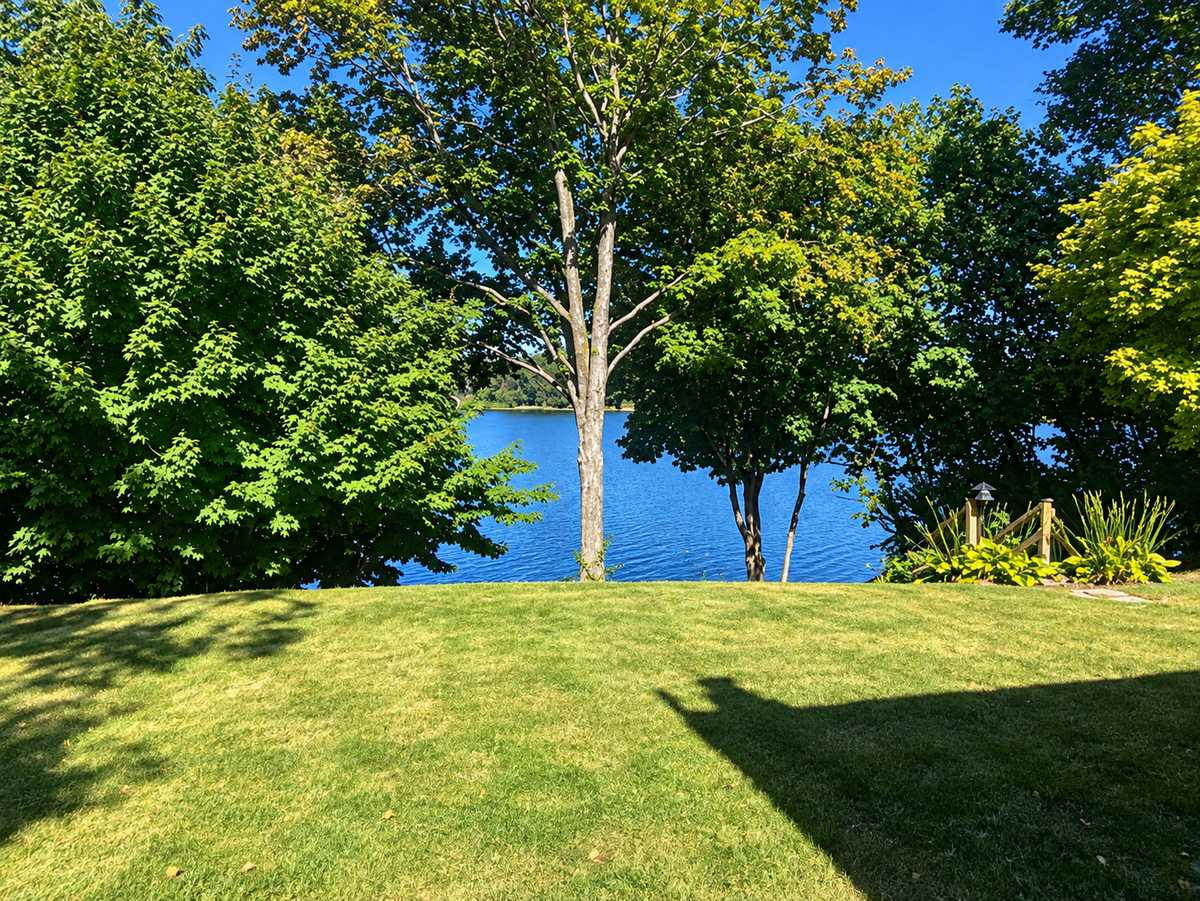 7339 Frontier TRL, Chanhassen, MN 55317