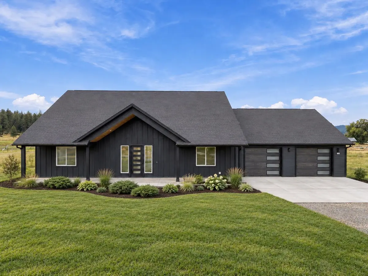 3942L Garden Spot Rd, Loon Lake, WA 99148