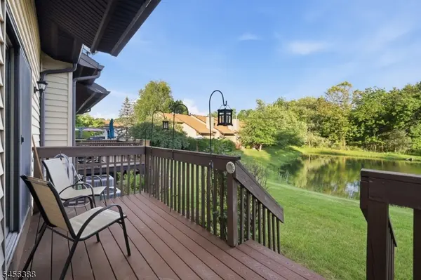10 Oriole Ter, Hampton Twp., NJ 07860