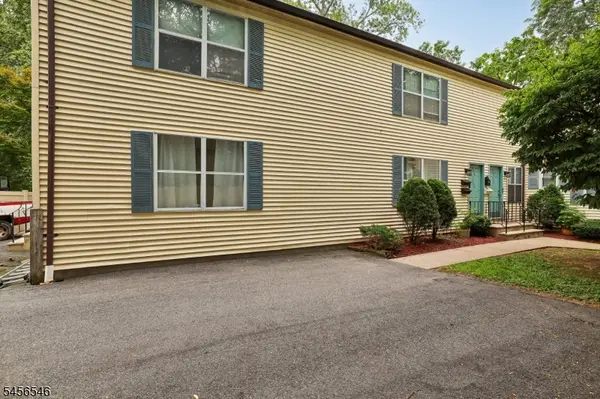 584 Thomas Blvd #1A, East Orange City, NJ 07017