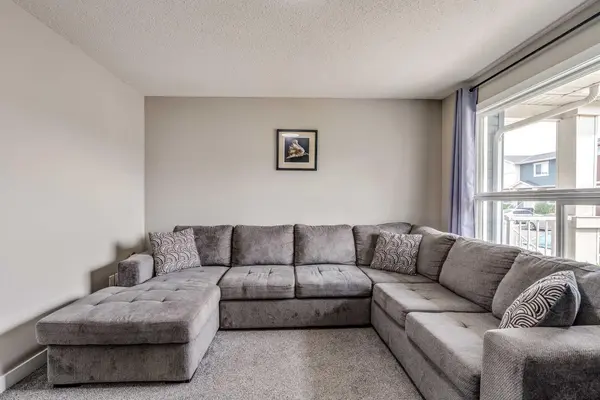 237 Silkstone RD W #2, Lethbridge, AB T1J 4J9