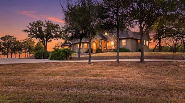 432 Creekwood DR, Gonzales, TX 78629