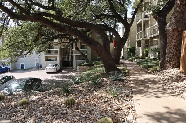114 E 31st ST #106, Austin, TX 78705
