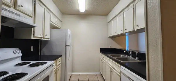 404 Creek CV #A, Round Rock, TX 78664