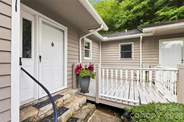 13 Llama Vista CT, Black Mountain, NC 28711