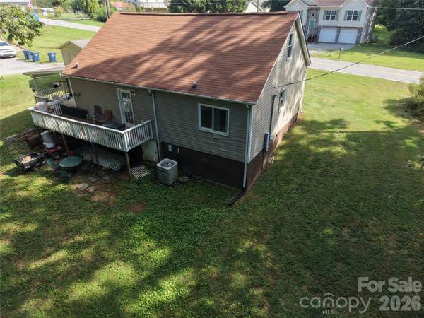 4266 Smokey Creek RD, Lenoir, NC 28645