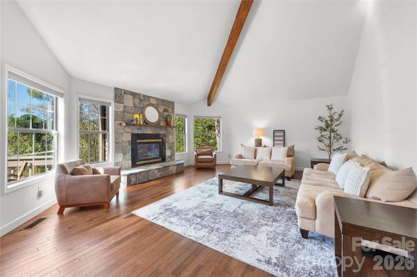 108 June CT, Lake Lure, NC 28746