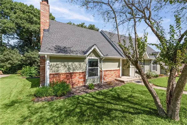 5506 NW Verlin DR, Parkville, MO 64152