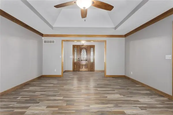 17618 S Emerald View DR, Raymore, MO 64083