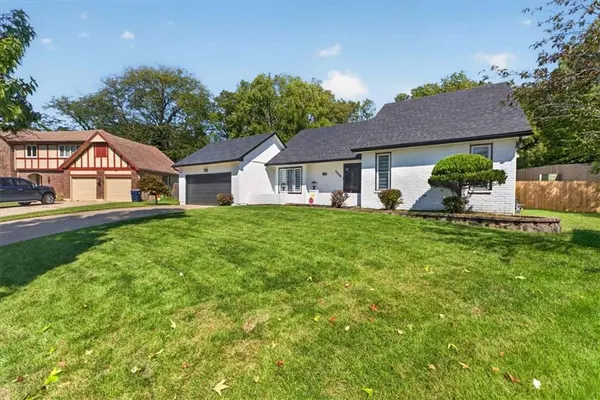 7908 E 96th ST, Kansas City, MO 64134