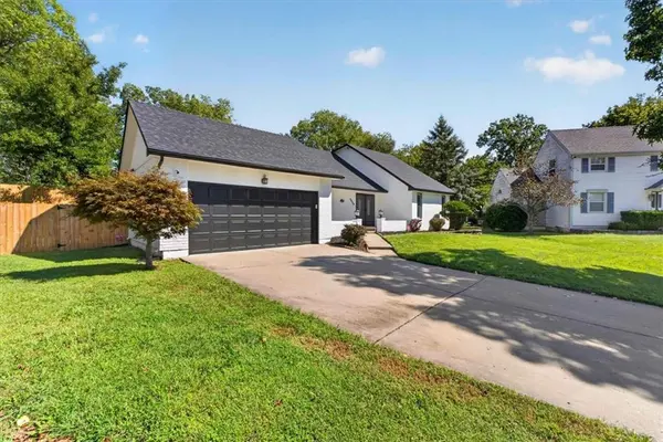 7908 E 96th ST, Kansas City, MO 64134