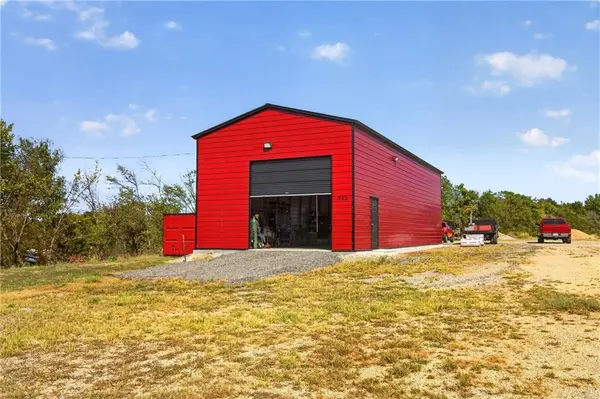 713 S Alma ST, Nevada, MO 64772