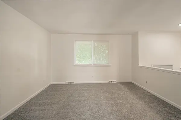709 S Oak ST, Gardner, KS 66030