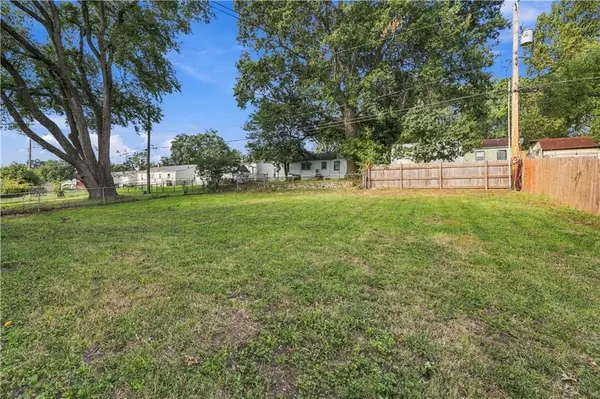 1622 N Emery ST, Independence, MO 64050