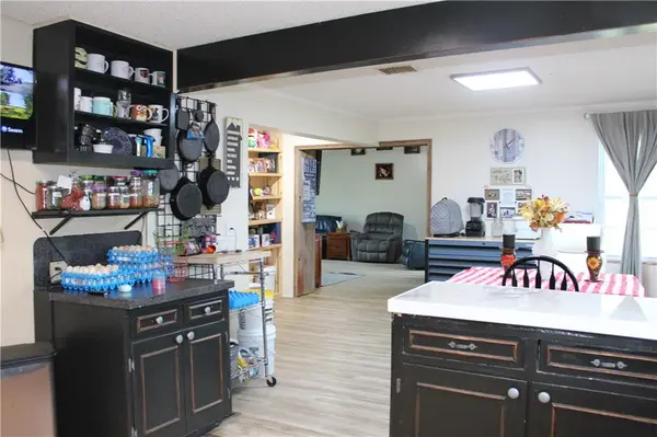 4493 Arkansas RD, Pomona, KS 66076