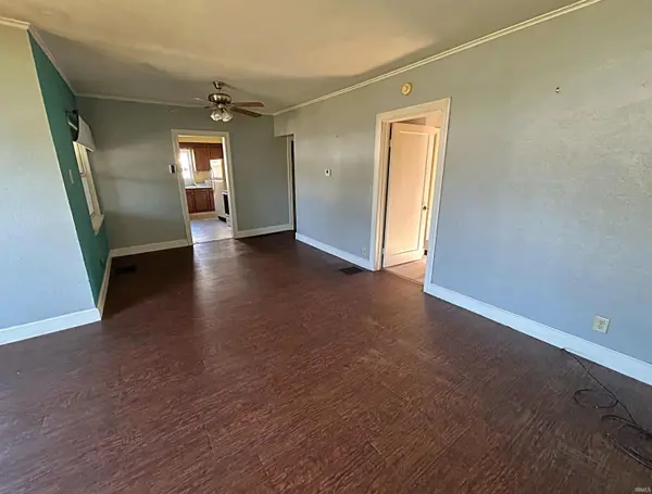 207 W Walnut ST, Washington, IN 47501