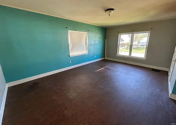 207 W Walnut ST, Washington, IN 47501