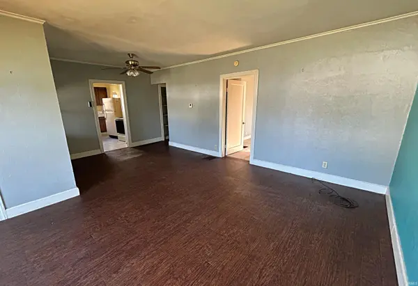 207 W Walnut ST, Washington, IN 47501