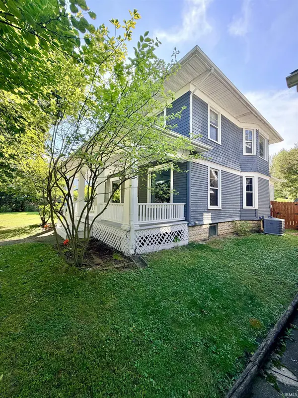 1225 W Oakdale DR, Fort Wayne, IN 46807