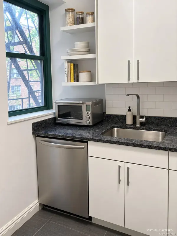34-21 78th ST #3F, Jackson Heights, NY 11372