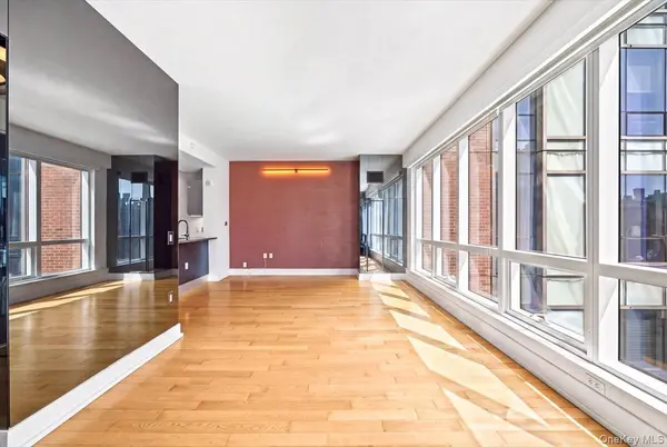 350 W 42nd ST #19I, New York (manhattan), NY 10036