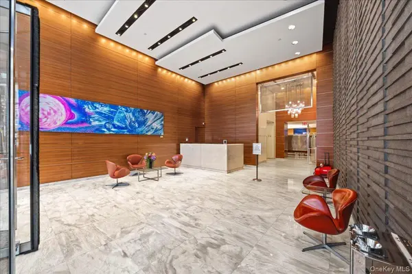 350 W 42nd ST #19I, New York (manhattan), NY 10036