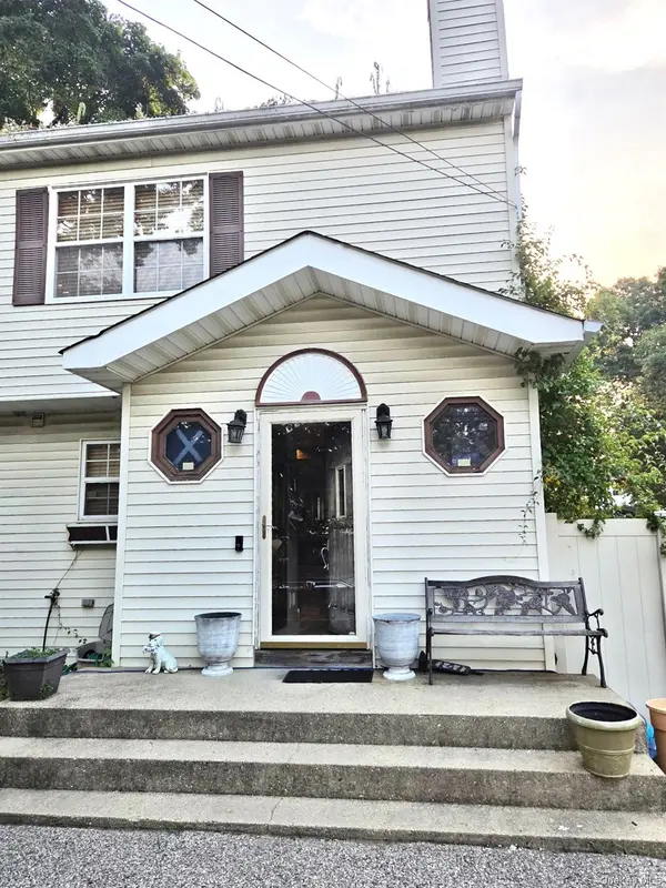 263 N 3rd AVE, Bay Shore, NY 11706