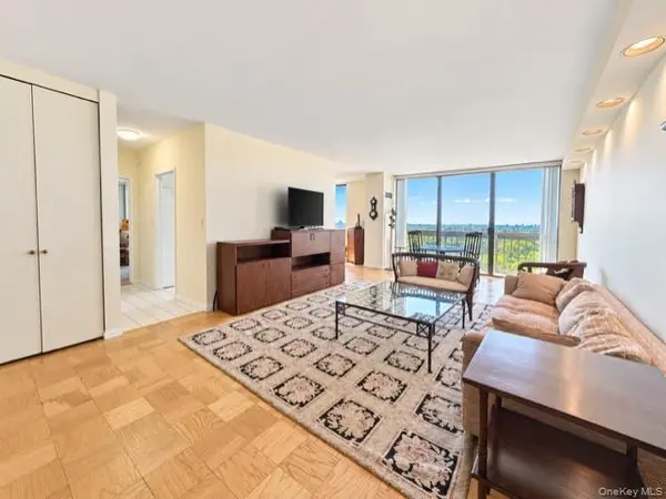 26910 Grand Central Parkway #15B, Floral Park, NY 11005