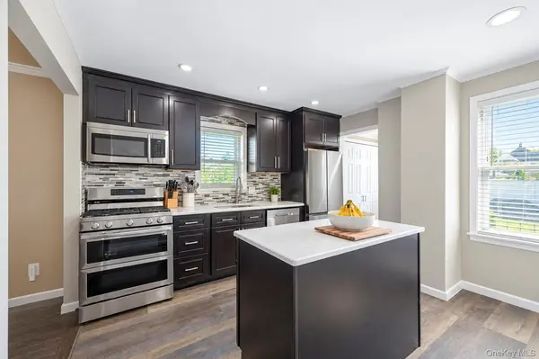 63 S Franklin AVE, Valley Stream, NY 11580