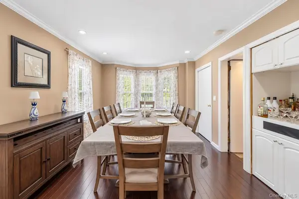 63 S Franklin AVE, Valley Stream, NY 11580