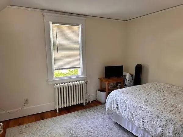 42 Sammis ST, Huntington, NY 11743