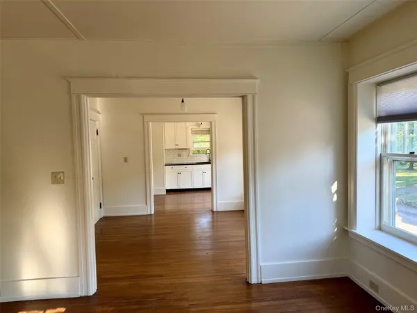 224 MAIN ST #2A, Germantown, NY 12526