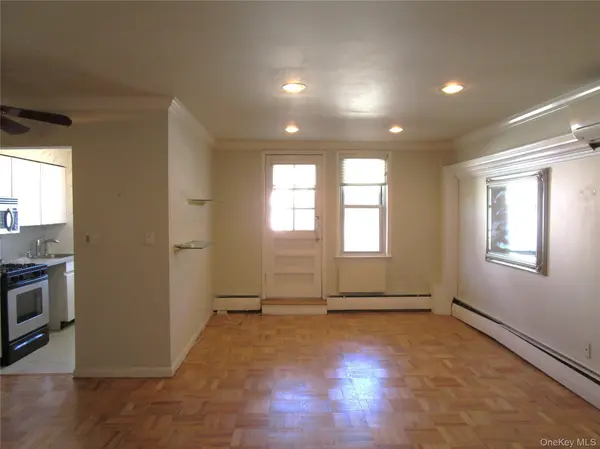40 Daley PL #127, Lynbrook, NY 11563