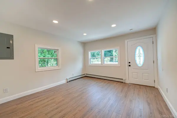125 Sunset AVE, Selden, NY 11784