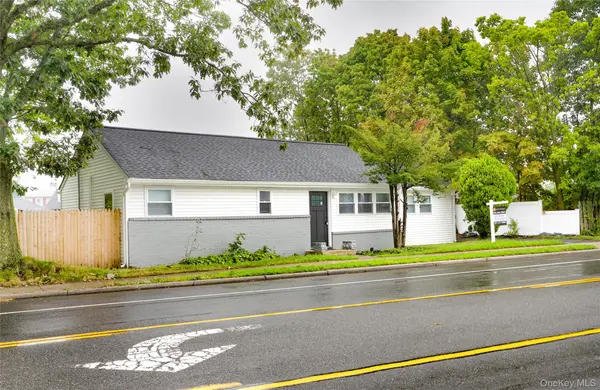 3323 Great Neck RD, Amityville, NY 11701