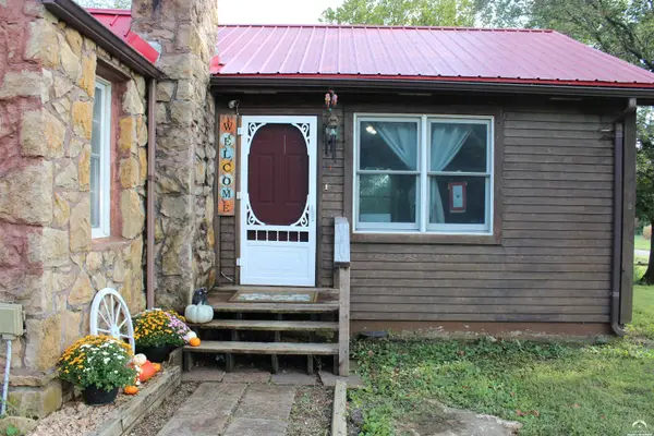 4493 Arkansas RD, Pomona, KS 66076