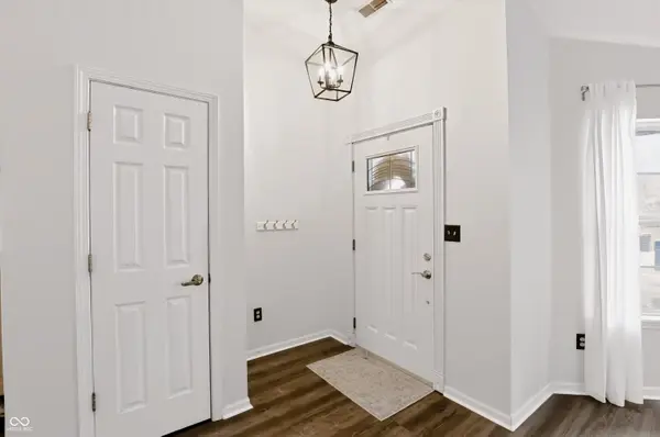 5218 Gateway AVE, Noblesville, IN 46062