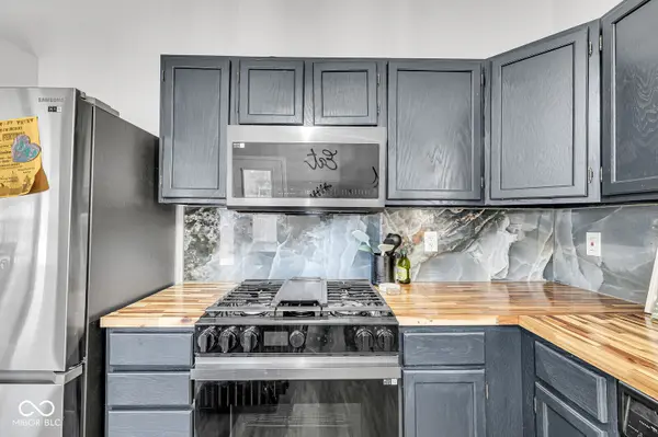 736 Kingston CIR, Brownsburg, IN 46112