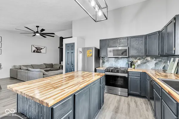 736 Kingston CIR, Brownsburg, IN 46112