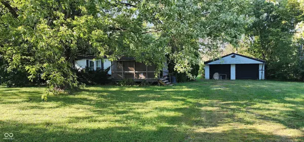 8756 W Old Fort RD, Fortville, IN 46040