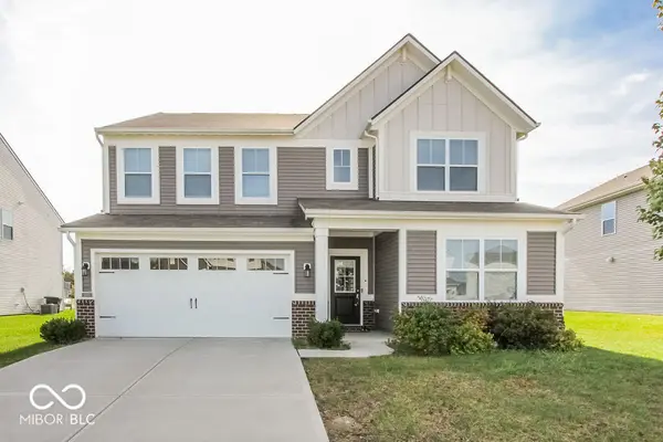 9575 Crossfield RD, Avon, IN 46123
