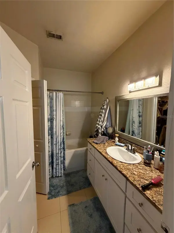 6017 WESTGATE DR #922, Orlando, FL 32835