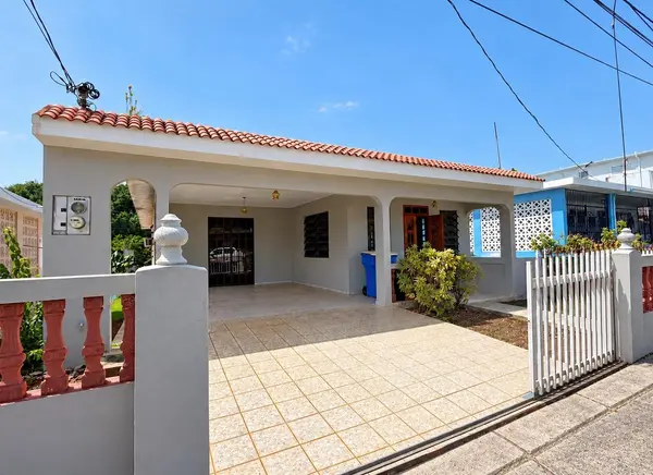 #635 18 ST. URB. VISTA VERDE, Aguadilla, PR 00603