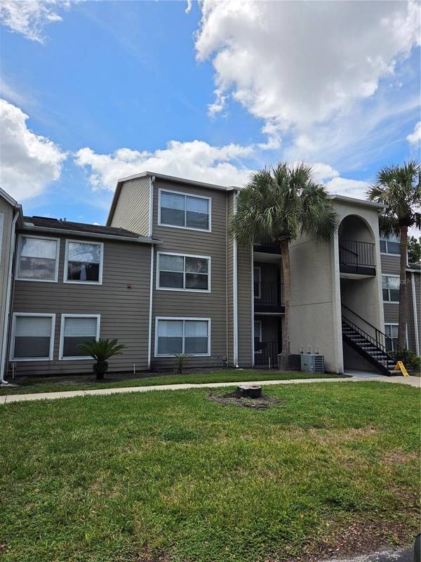 4704 WALDEN CIR #32, Orlando, FL 32811